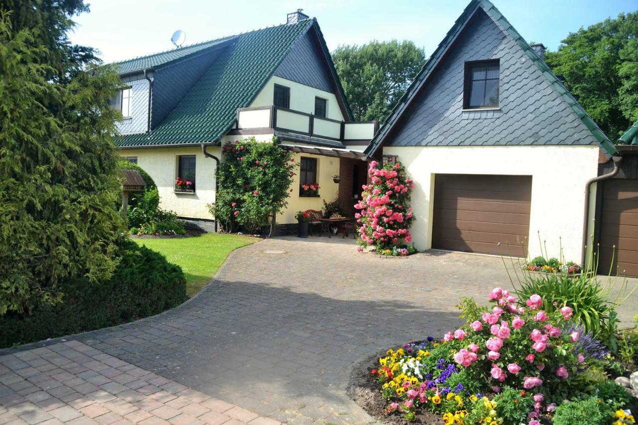 Ferienwohnung 1 Bei Familie Saupe Schaprode Bagian luar foto